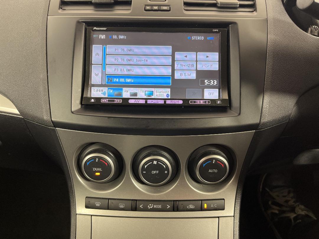 Photo '26' of Mazda Axela Photo '26' of Mazda Axela