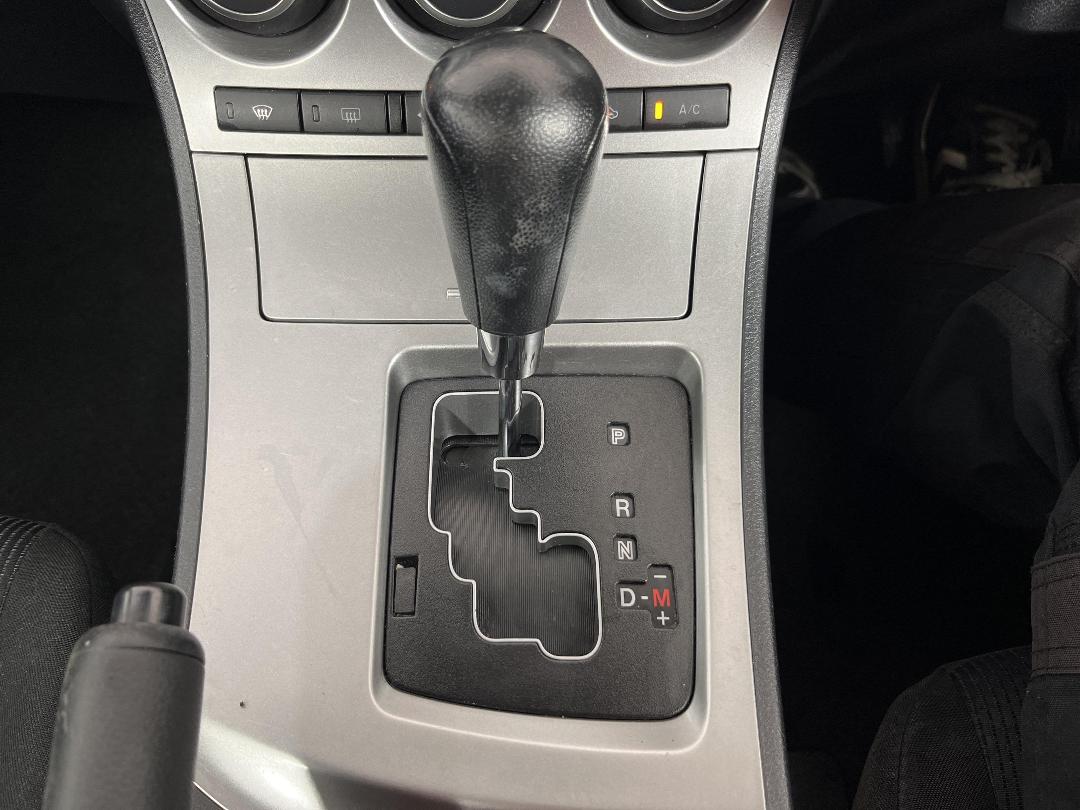 Photo '27' of Mazda Axela Photo '27' of Mazda Axela