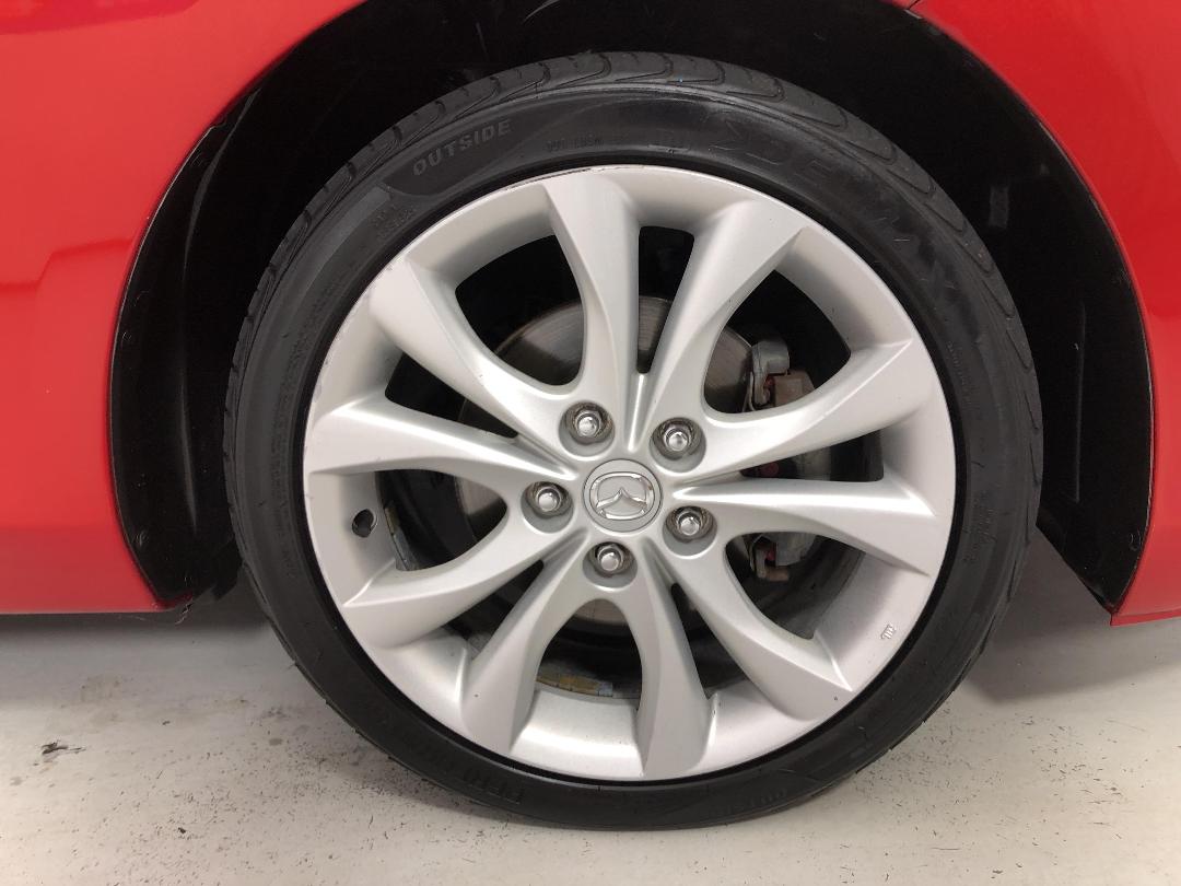 Photo '9' of Mazda Axela