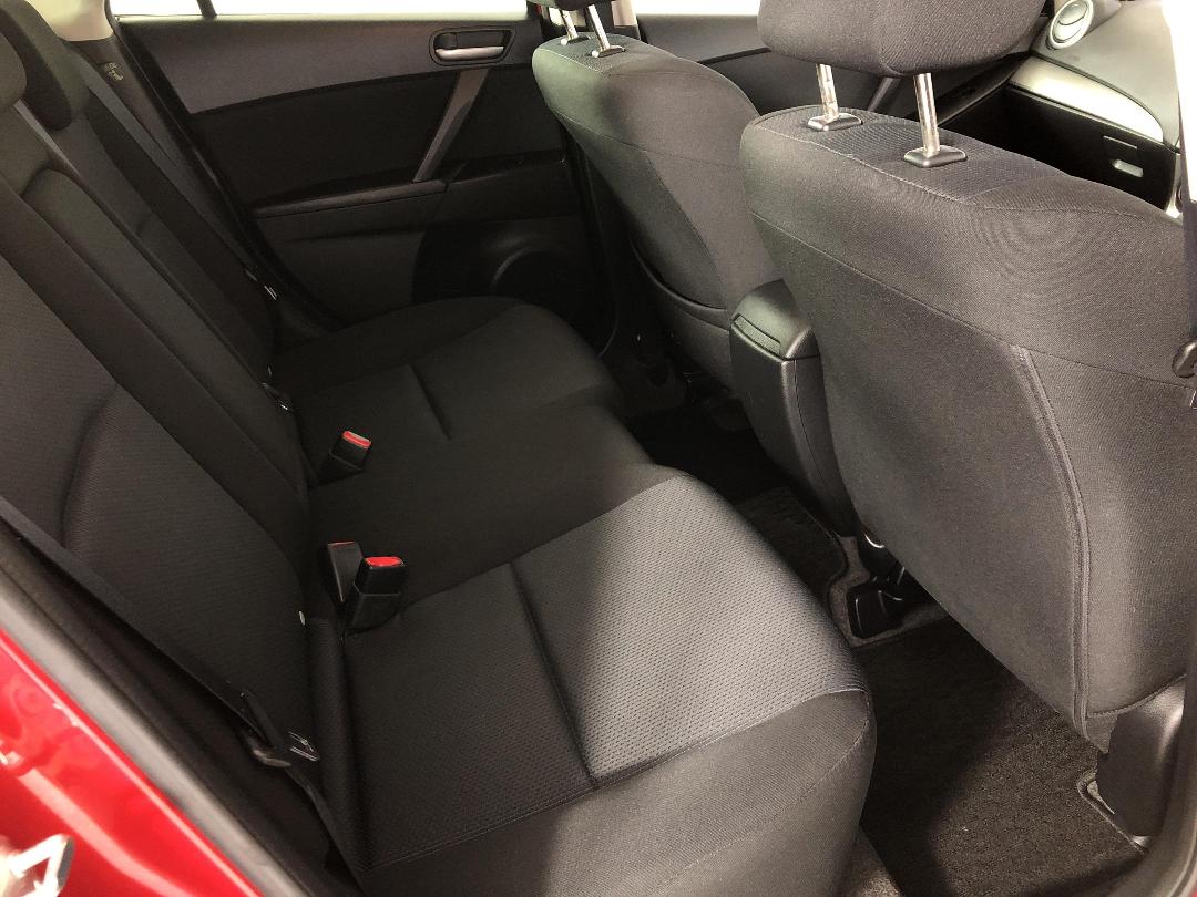 Photo '20' of Mazda Axela