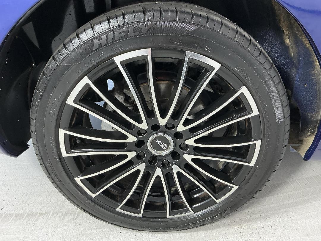 Photo '12' of Mazda Axela Photo '12' of Mazda Axela