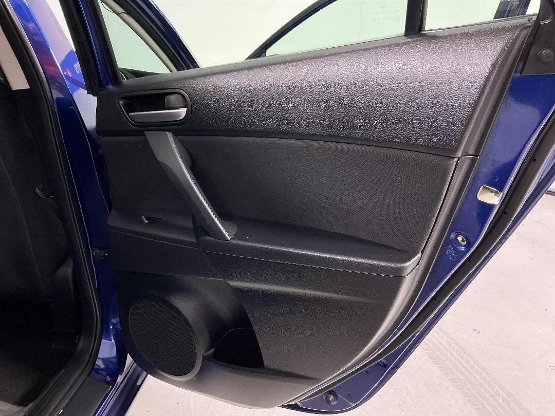 Photo '19' of Mazda Axela Photo '19' of Mazda Axela