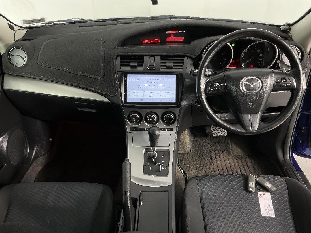 Photo '17' of Mazda Axela Photo '17' of Mazda Axela