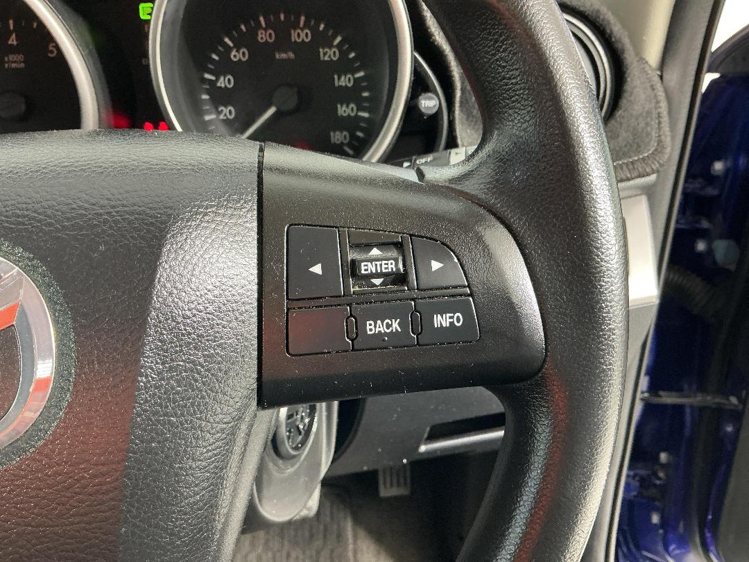 Photo '24' of Mazda Axela Photo '24' of Mazda Axela