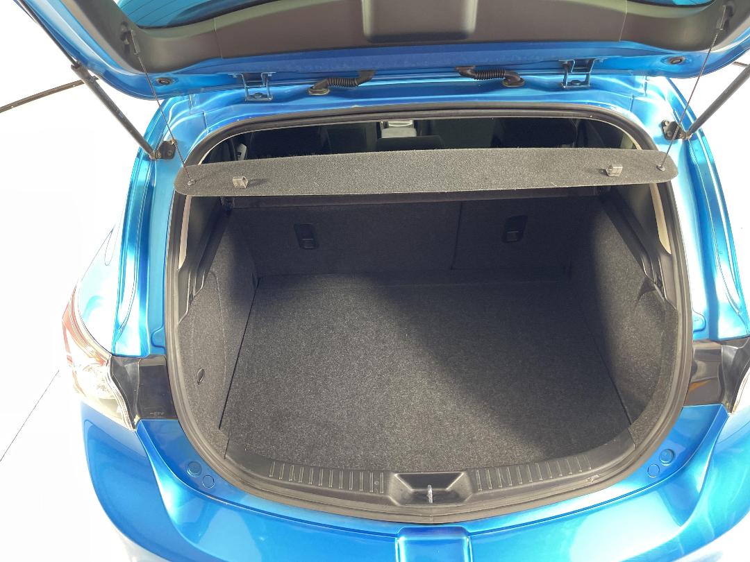 Photo '14' of Mazda Axela