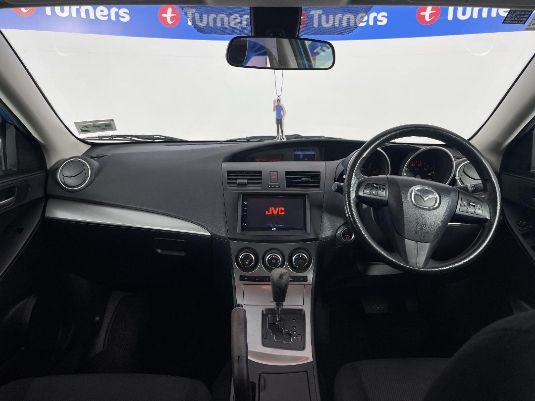 Photo '17' of Mazda Axela