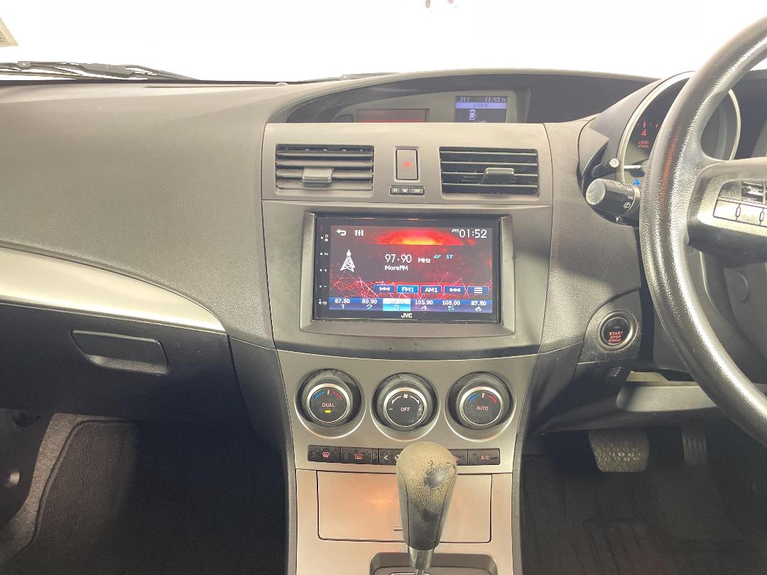 Photo '18' of Mazda Axela