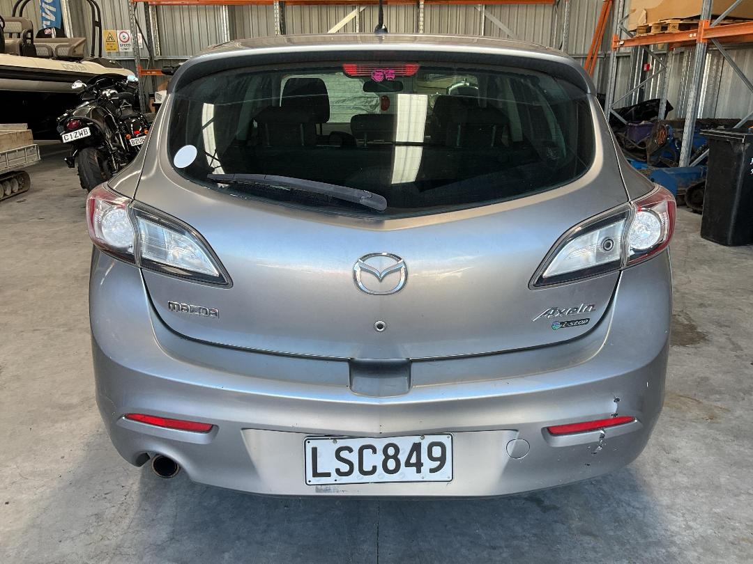 Photo '8' of Mazda Axela Photo '8' of Mazda Axela