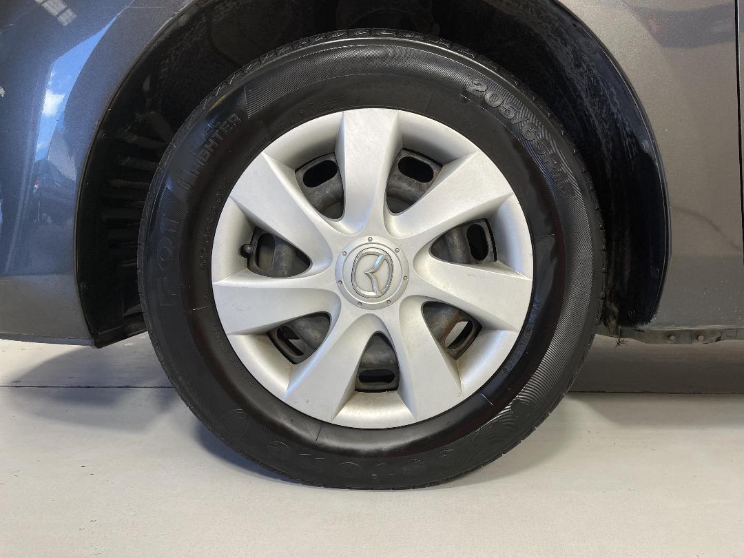 Photo '10' of Mazda Axela