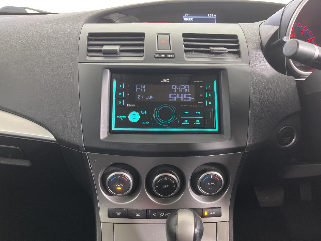 Photo '18' of Mazda Axela