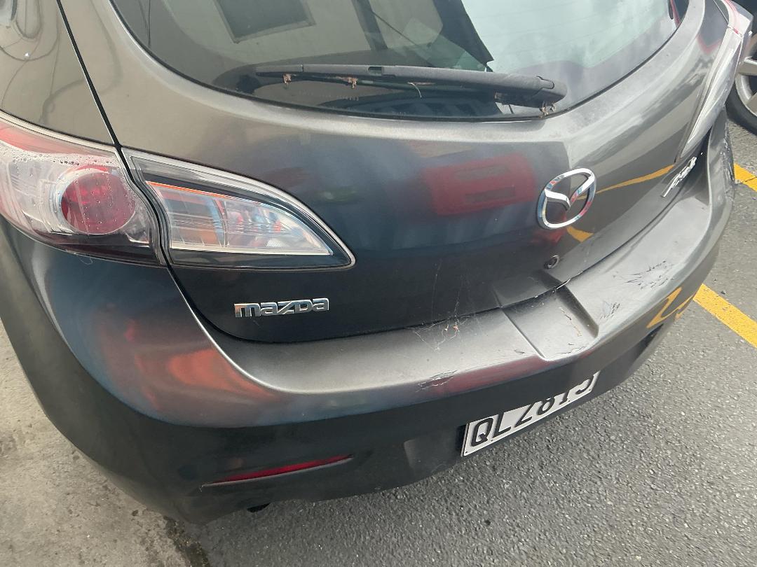 Photo '12' of Mazda Axela