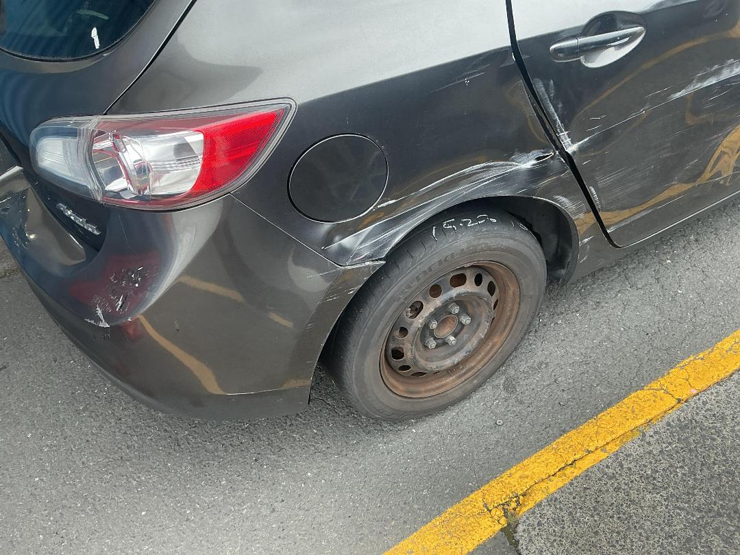 Photo '14' of Mazda Axela