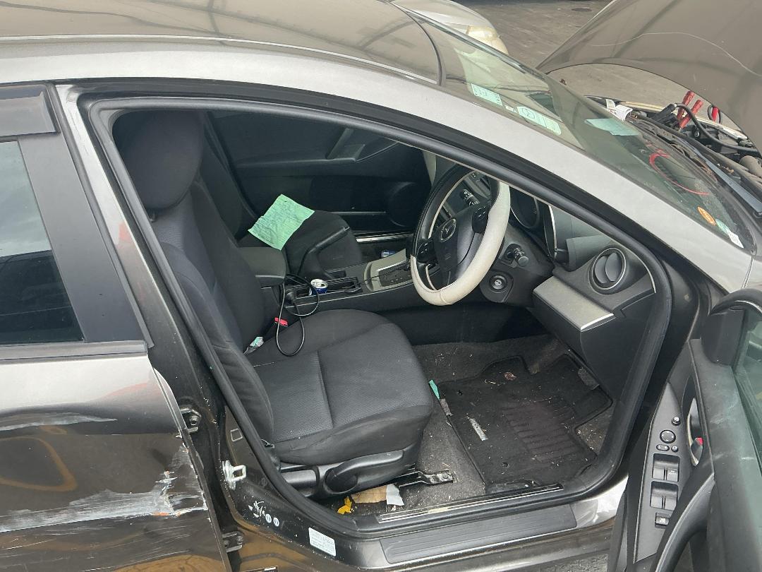 Photo '18' of Mazda Axela