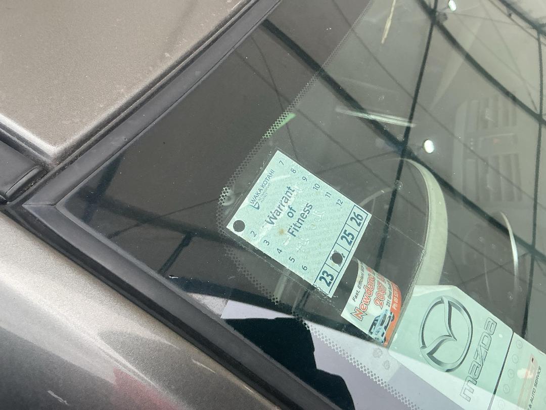 Photo '26' of Mazda Axela