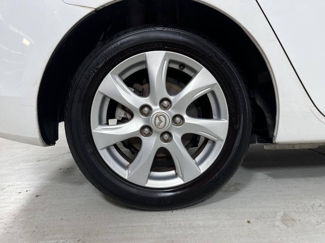 Photo '12' of Mazda Axela