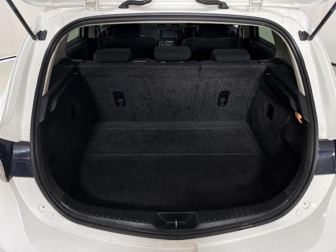 Photo '14' of Mazda Axela