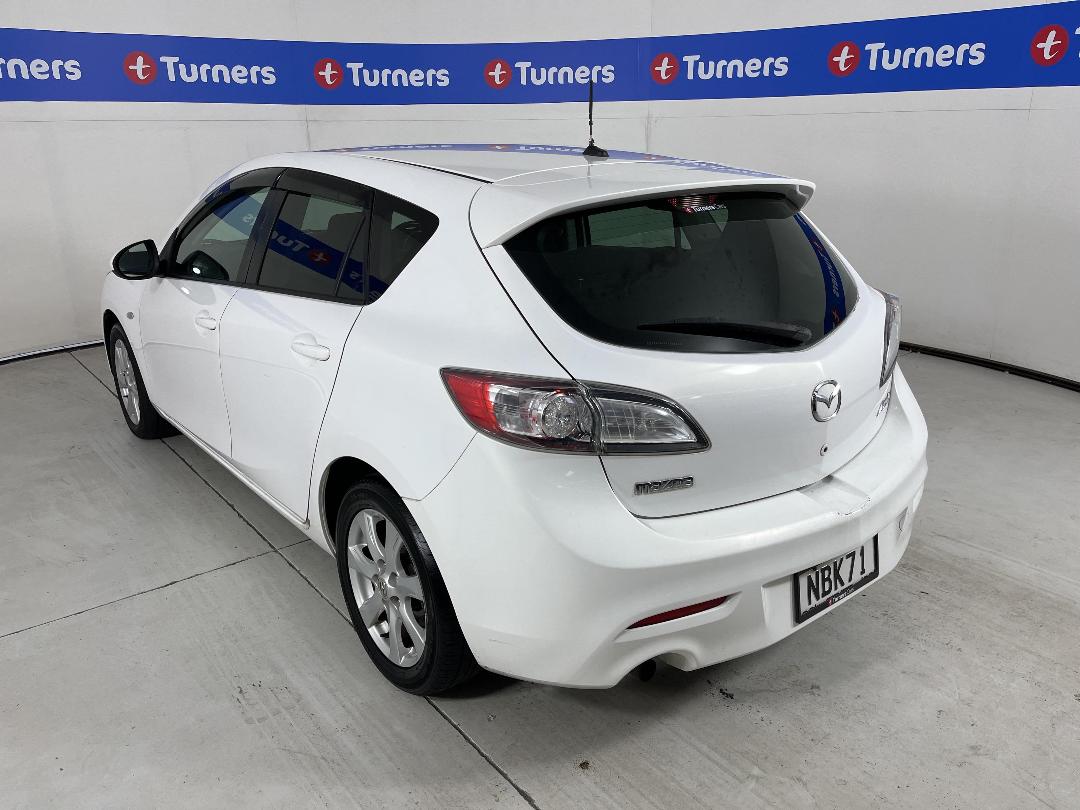 Photo '5' of Mazda Axela