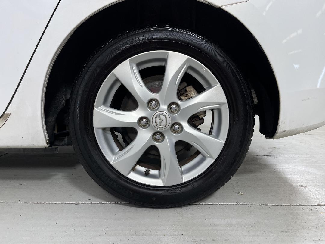 Photo '11' of Mazda Axela