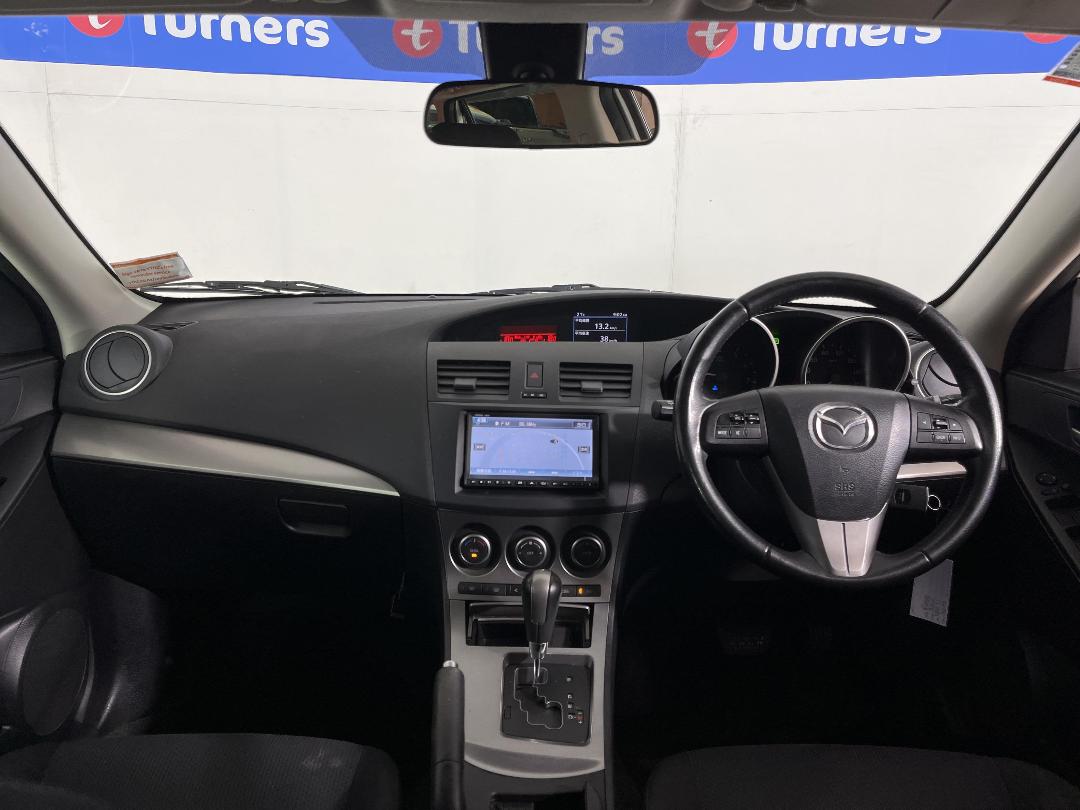 Photo '17' of Mazda Axela