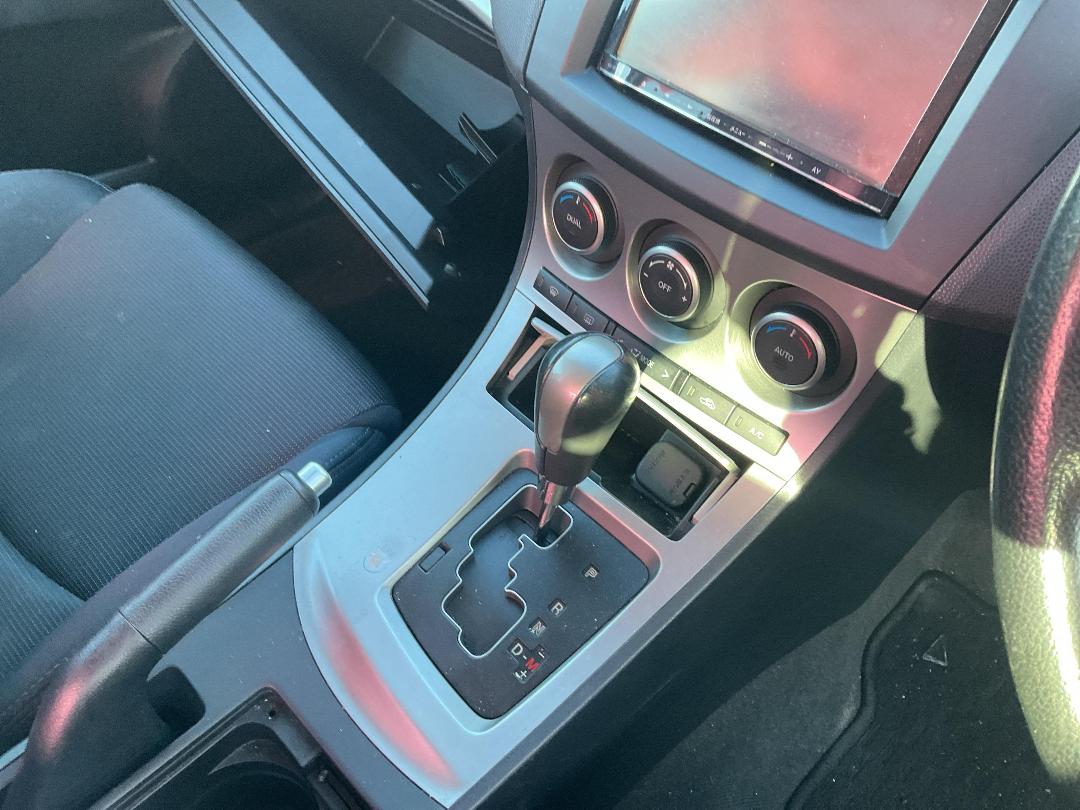 Photo '12' of Mazda Axela