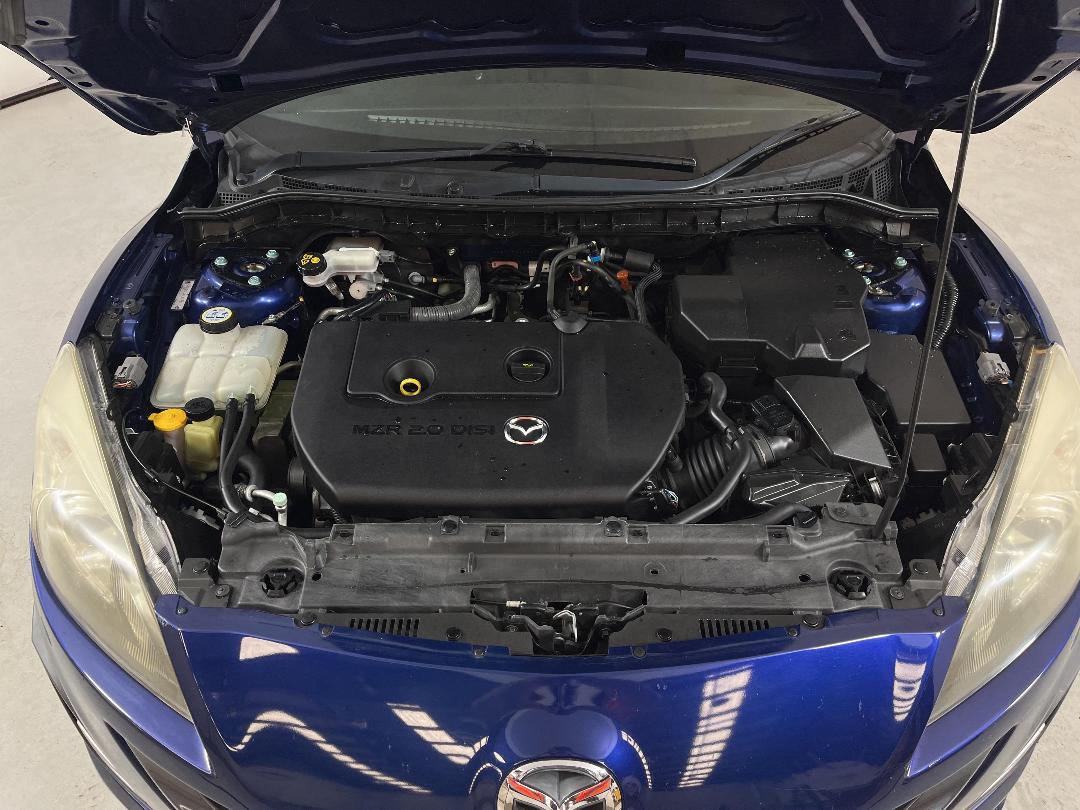 Photo '13' of Mazda Axela