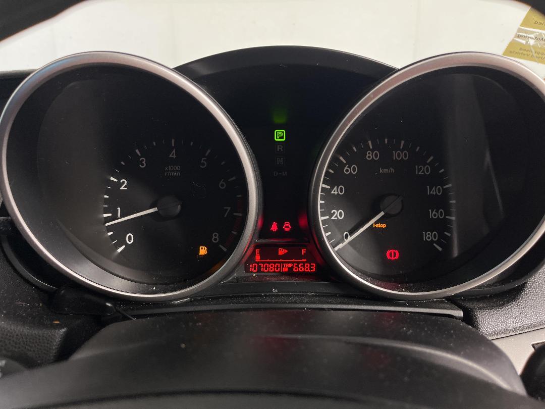 Photo '21' of Mazda Axela