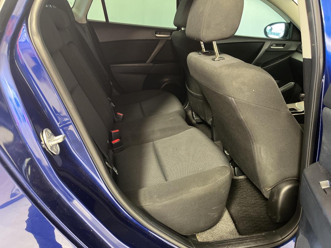 Photo '20' of Mazda Axela