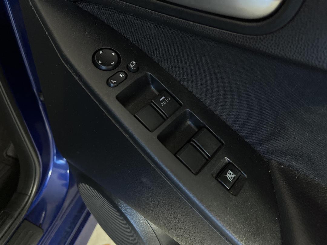 Photo '24' of Mazda Axela