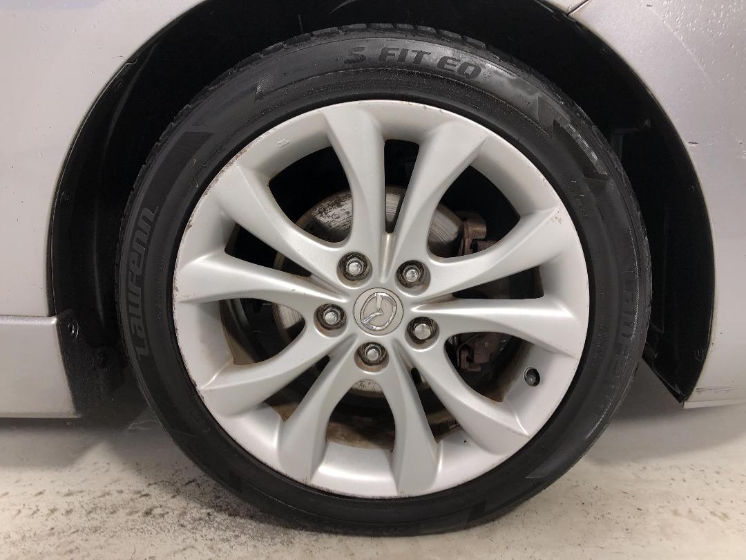 Photo '9' of Mazda Axela