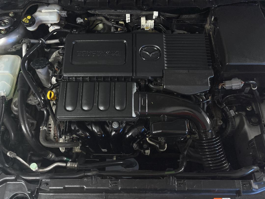 Photo '13' of Mazda Axela