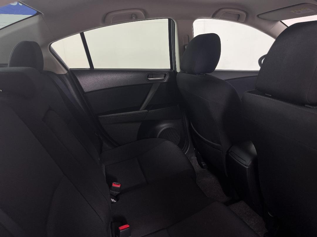 Photo '20' of Mazda Axela