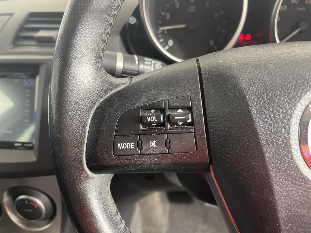 Photo '25' of Mazda Axela