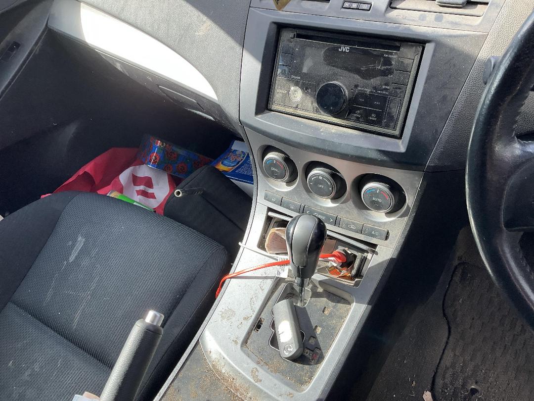 Photo '8' of Mazda Axela Photo '8' of Mazda Axela