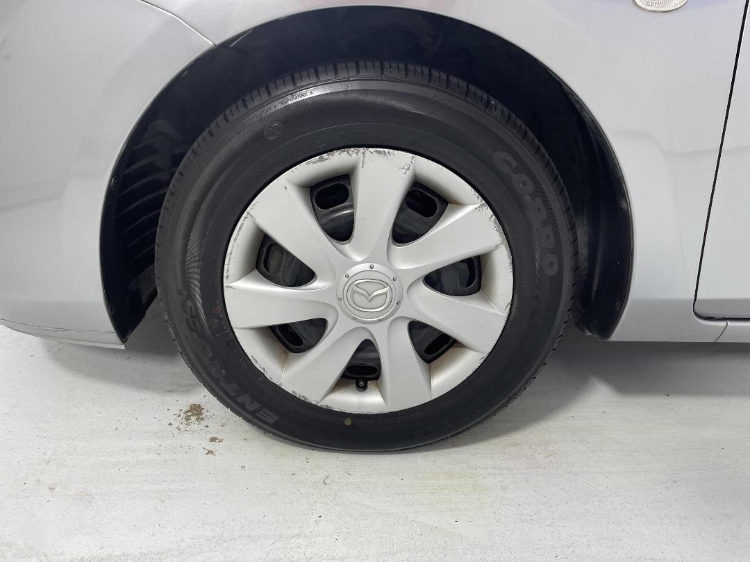 Photo '10' of Mazda Axela