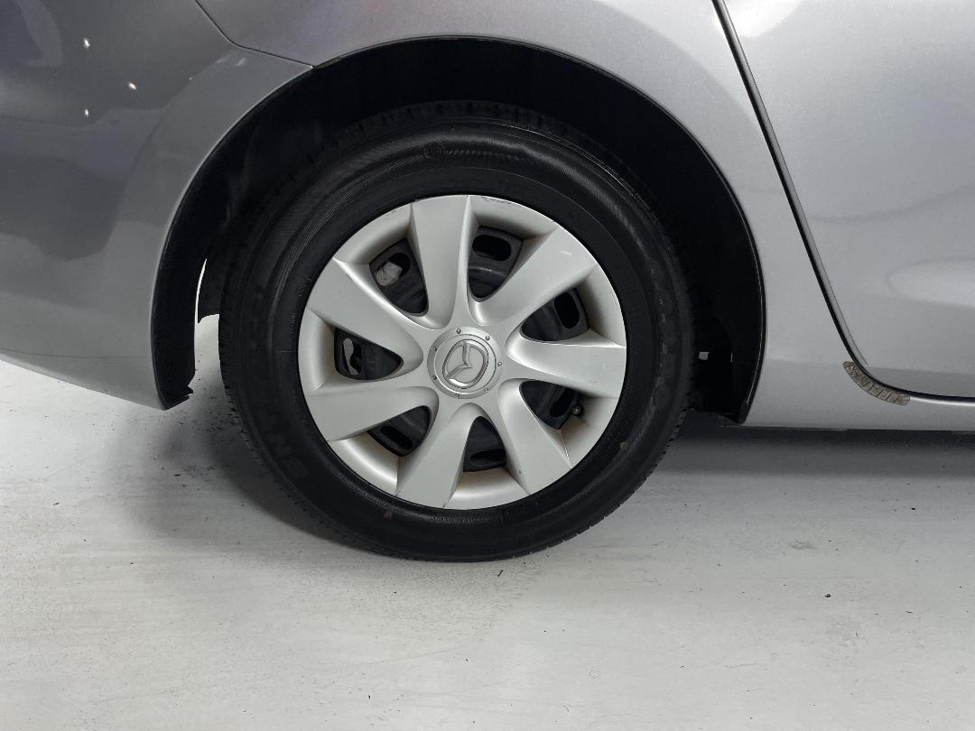 Photo '12' of Mazda Axela