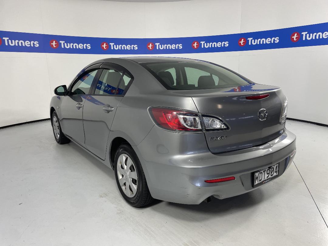 Photo '5' of Mazda Axela