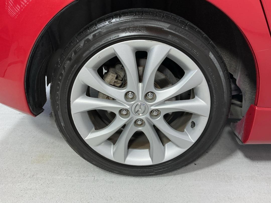 Photo '12' of Mazda Axela