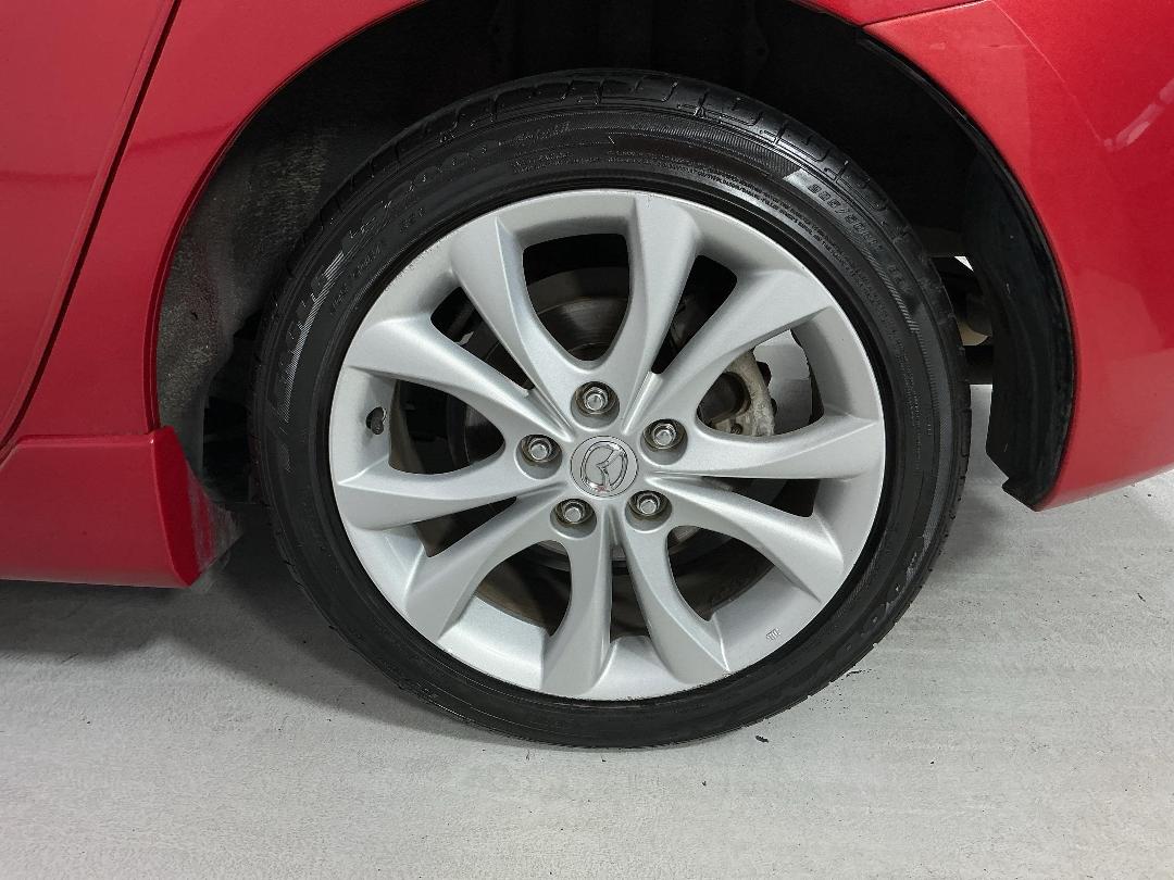 Photo '11' of Mazda Axela