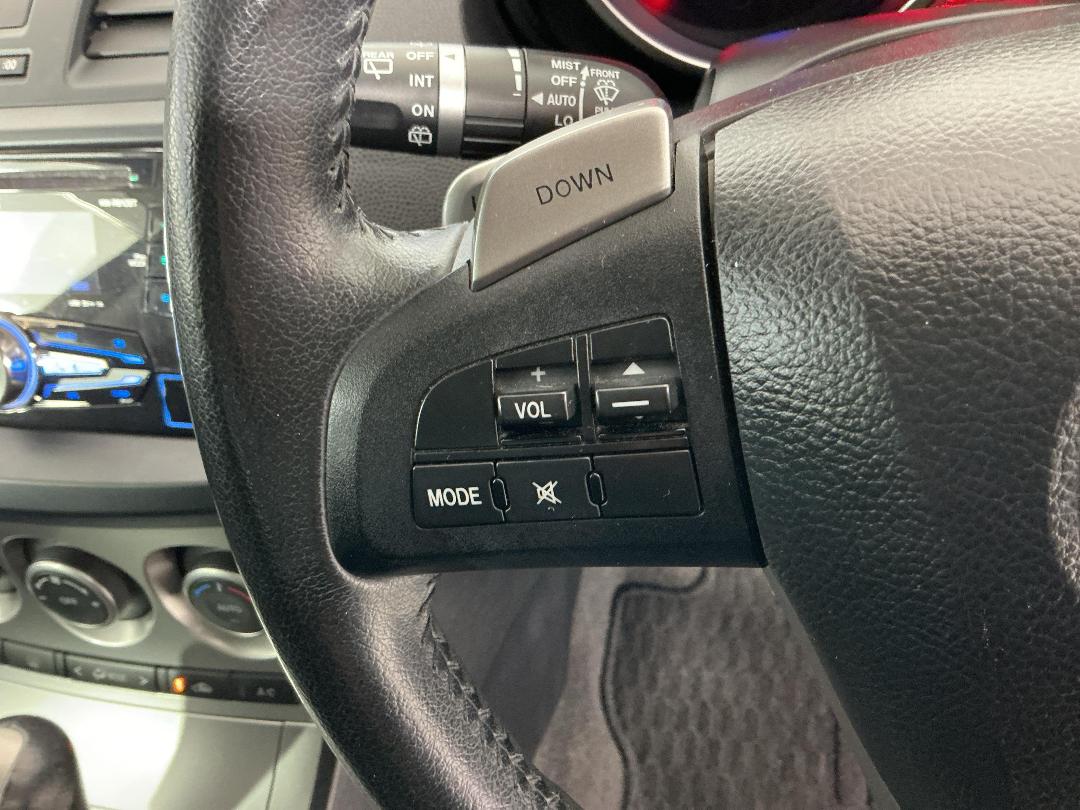 Photo '25' of Mazda Axela