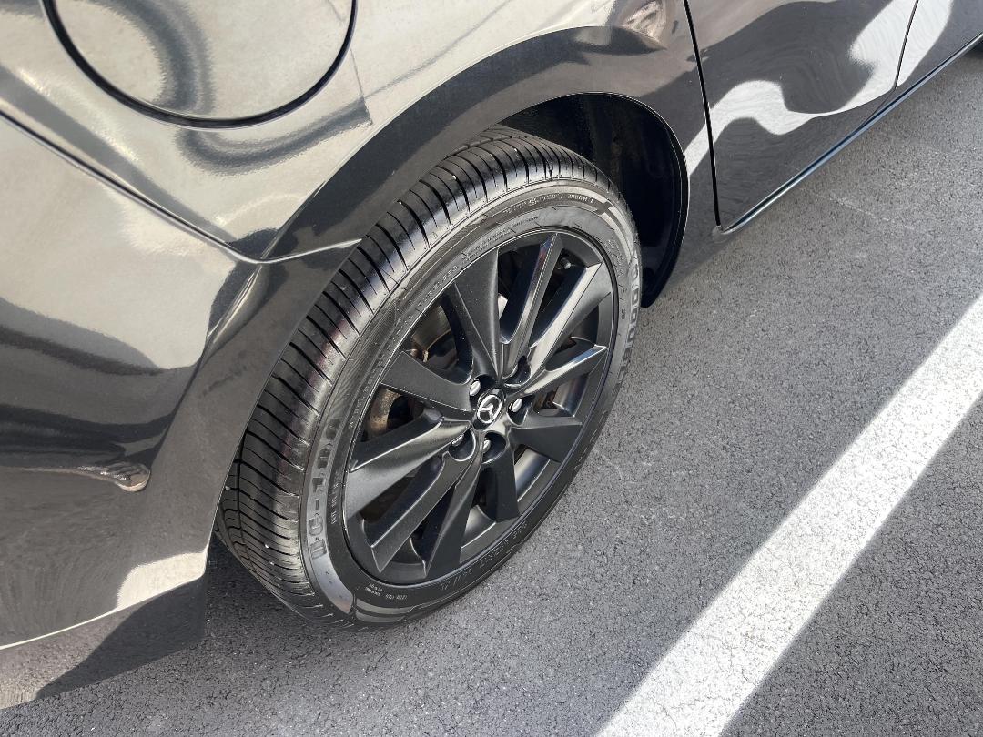 Photo '12' of Mazda Axela