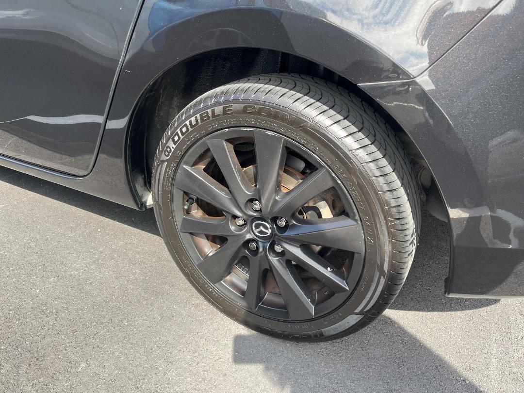 Photo '11' of Mazda Axela