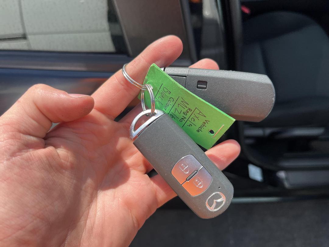 Photo '22' of Mazda Axela