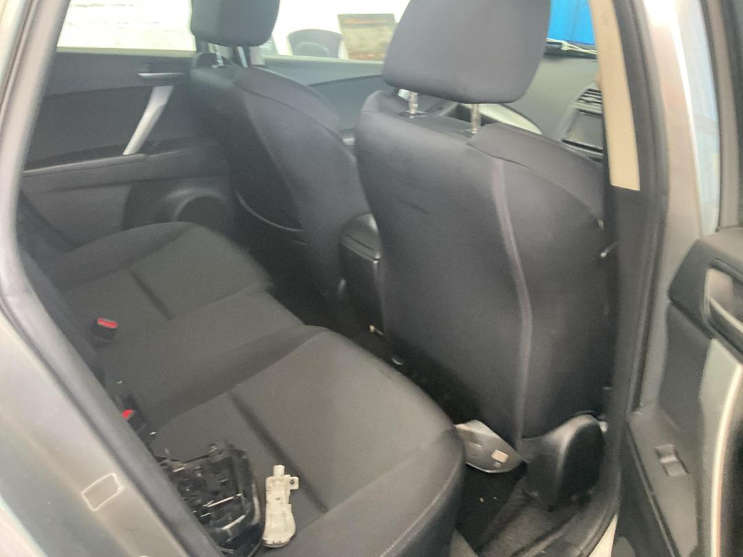 Photo '5' of Mazda Axela