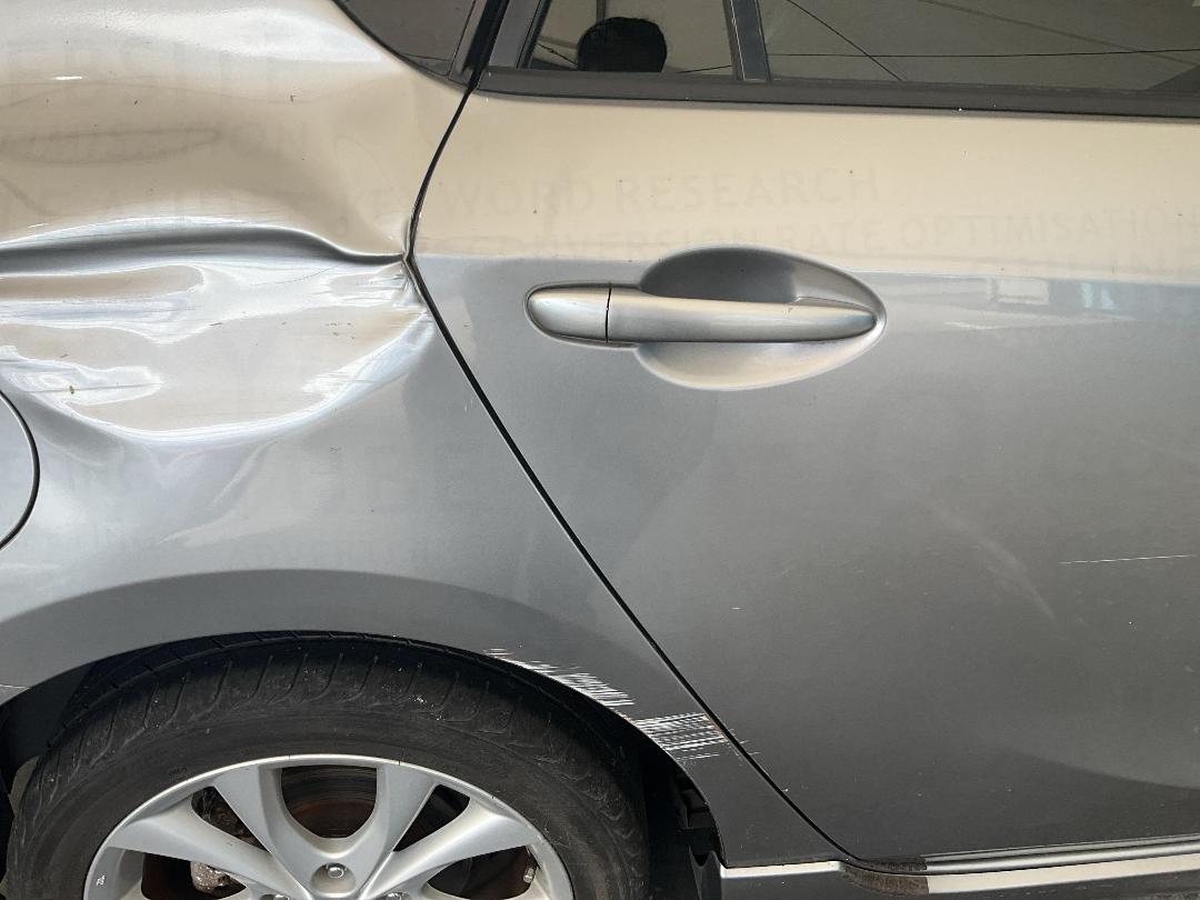 Photo '24' of Mazda Axela