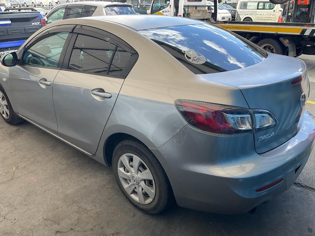 Photo '5' of Mazda Axela