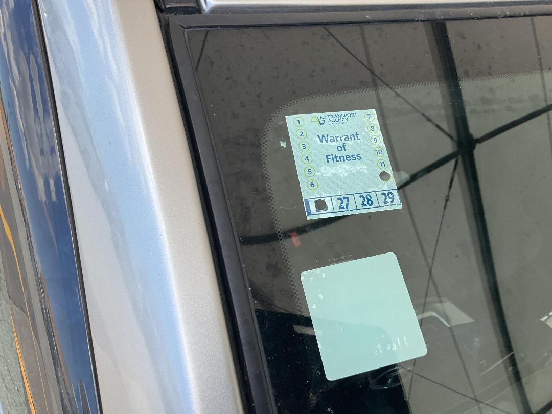 Photo '14' of Mazda Axela