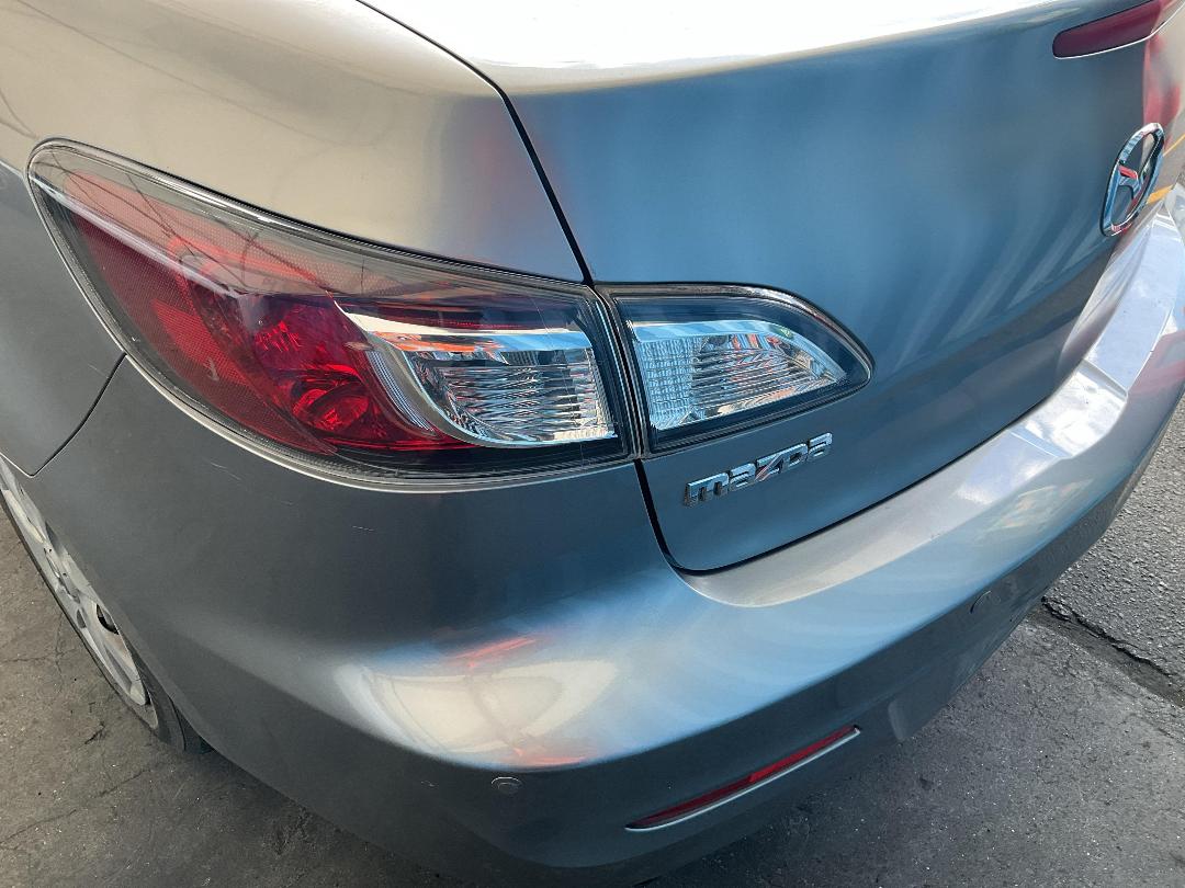 Photo '24' of Mazda Axela