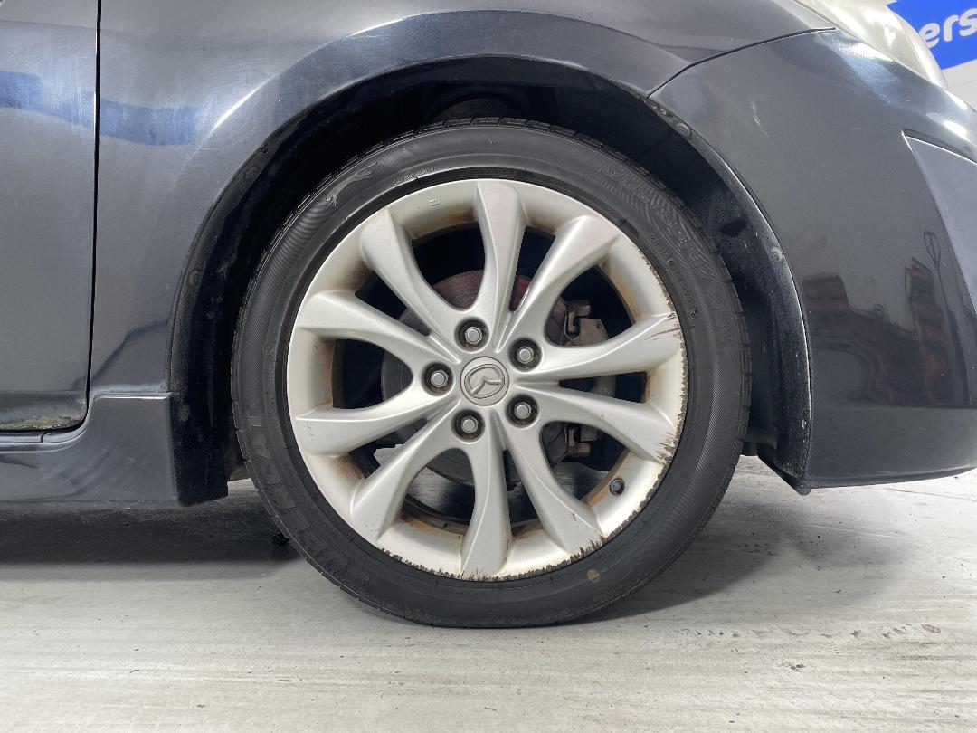 Photo '9' of Mazda Axela