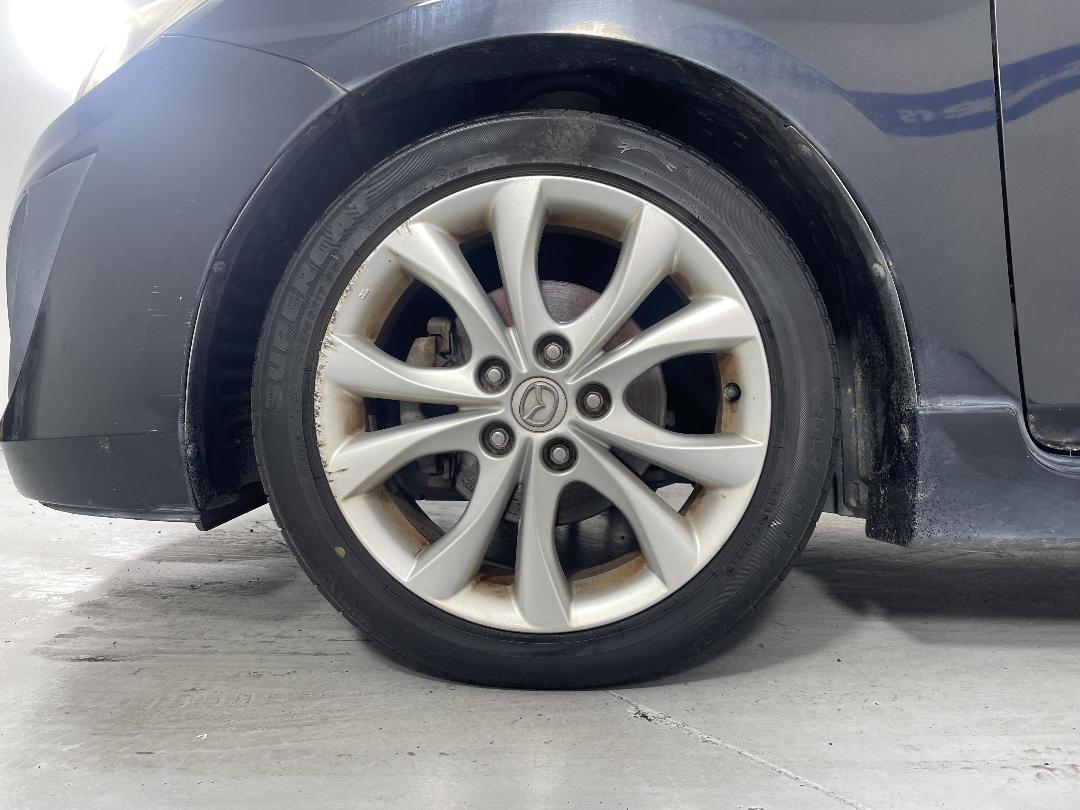 Photo '10' of Mazda Axela