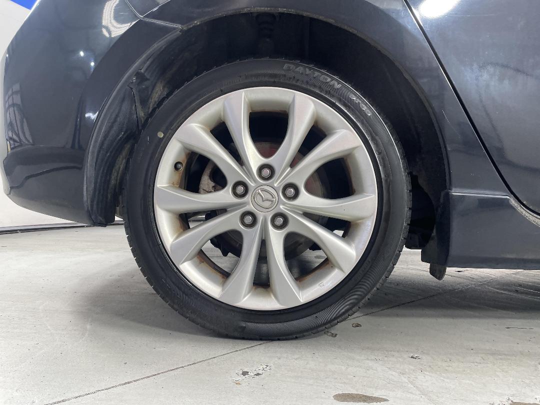 Photo '12' of Mazda Axela